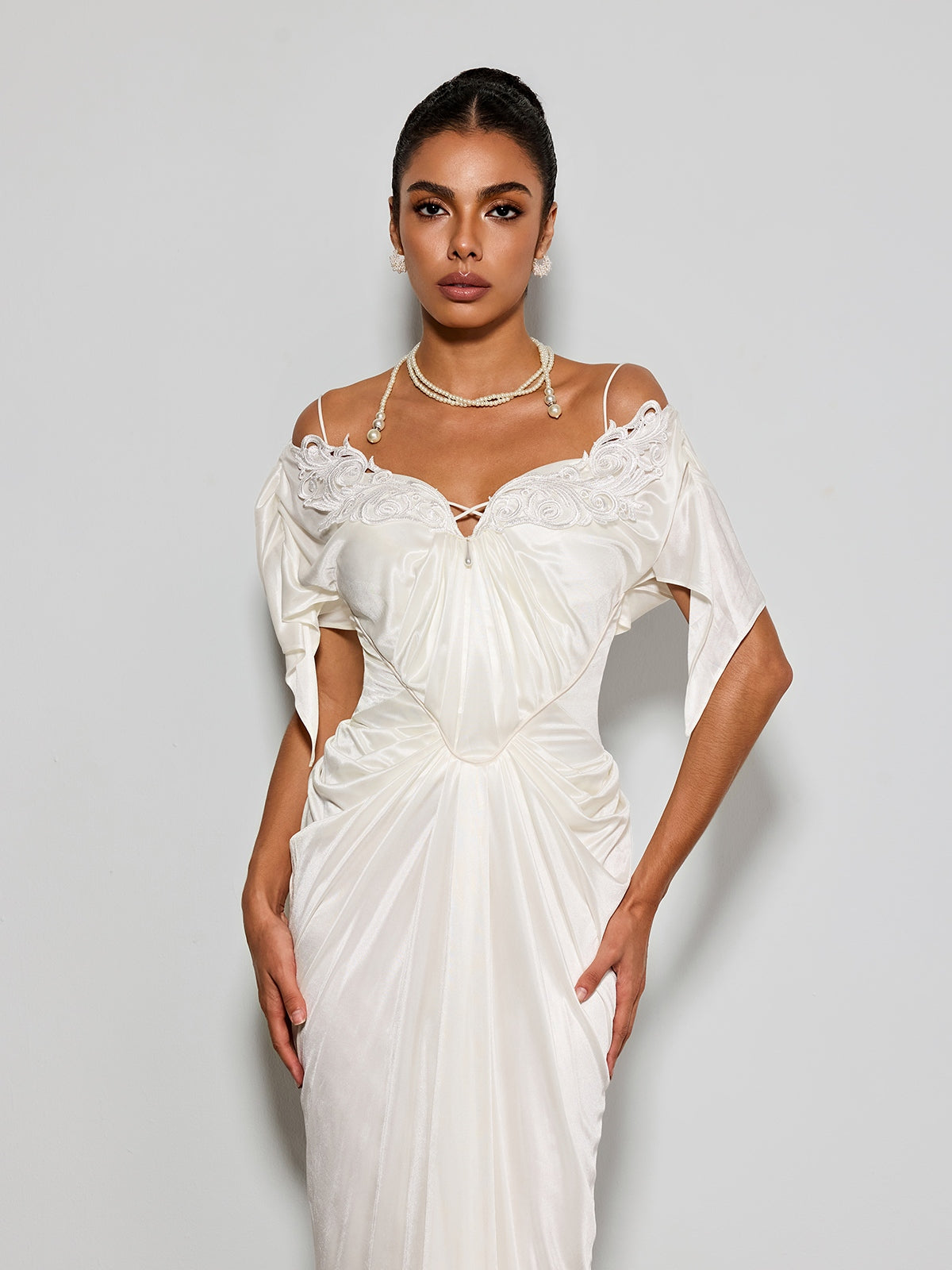 Ilytheron Off Shoulder Satin Midi Dress