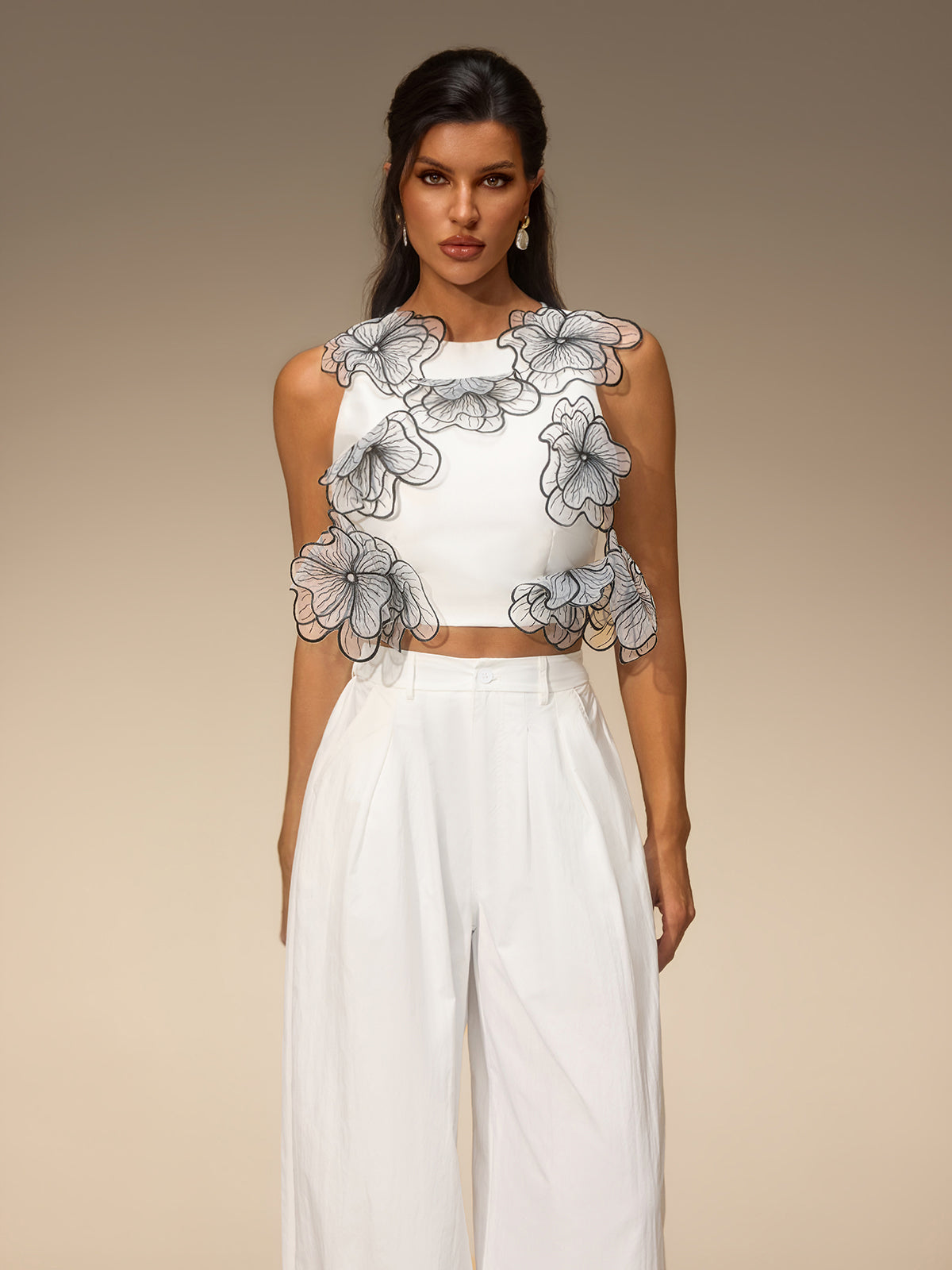Vivara Sleeveless Flower Top