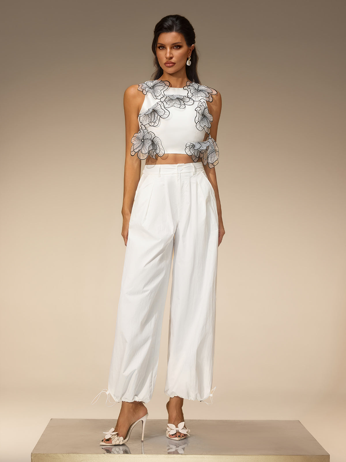 Vivara Sleeveless Flower Top