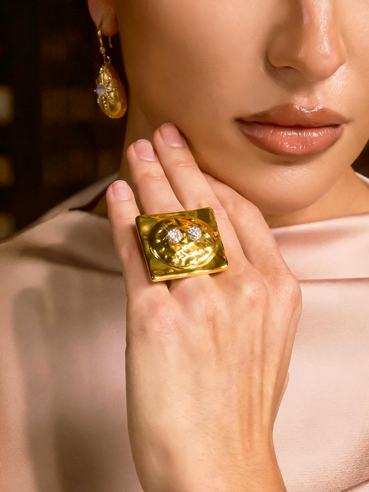 Aniketos Rhinestone Metallic Ring