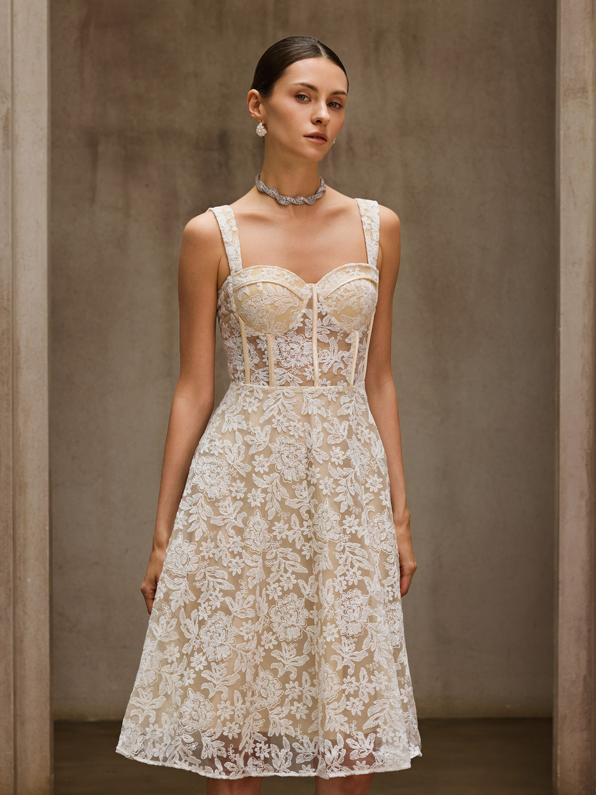 Duszka Sleeveless Floral Midi Dress
