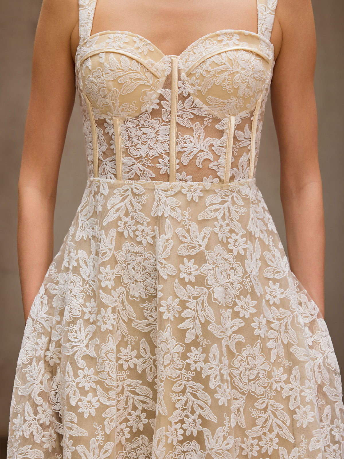 Duszka Sleeveless Floral Midi Dress
