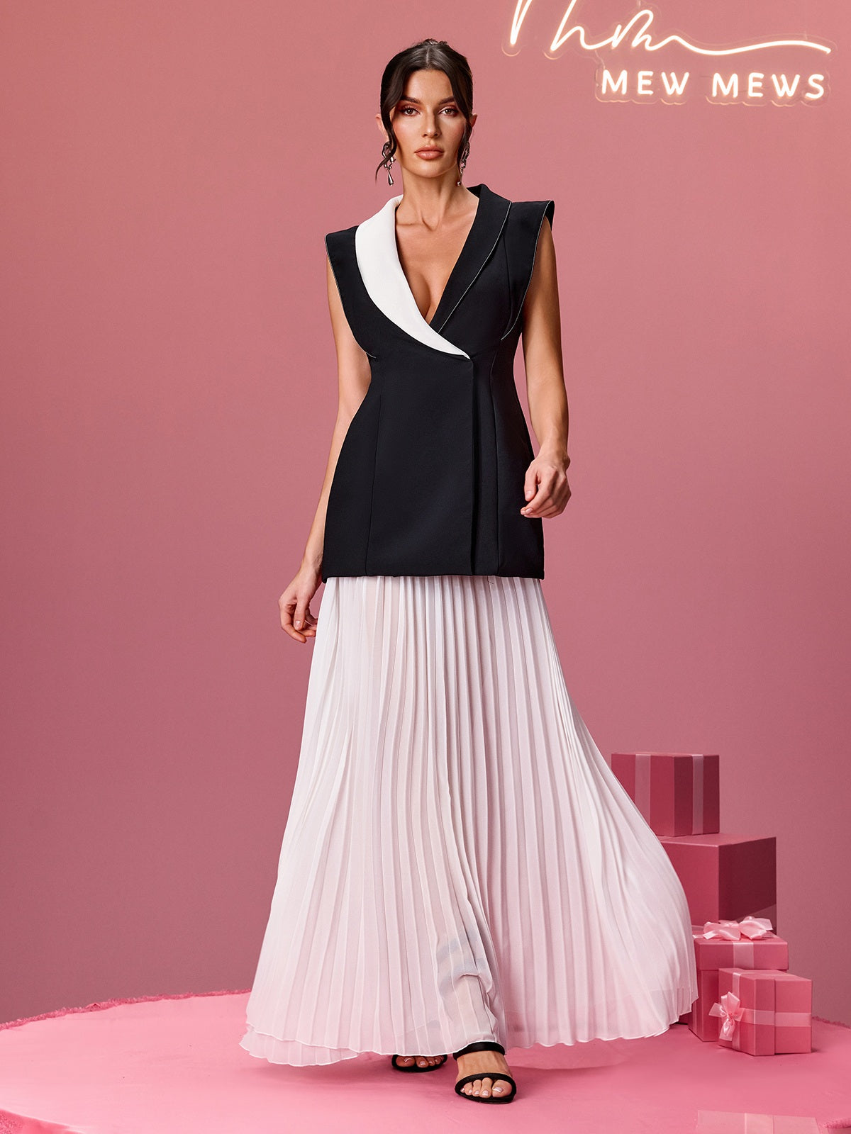 Entropyx Sleeveless Pleated Maxi Dress