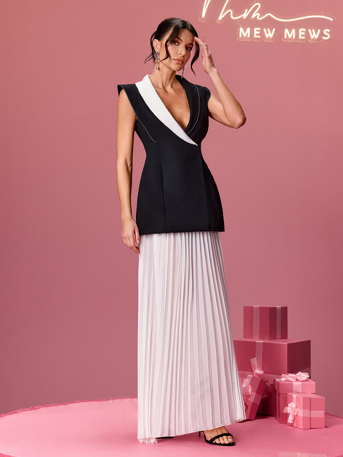 Entropyx Sleeveless Pleated Maxi Dress