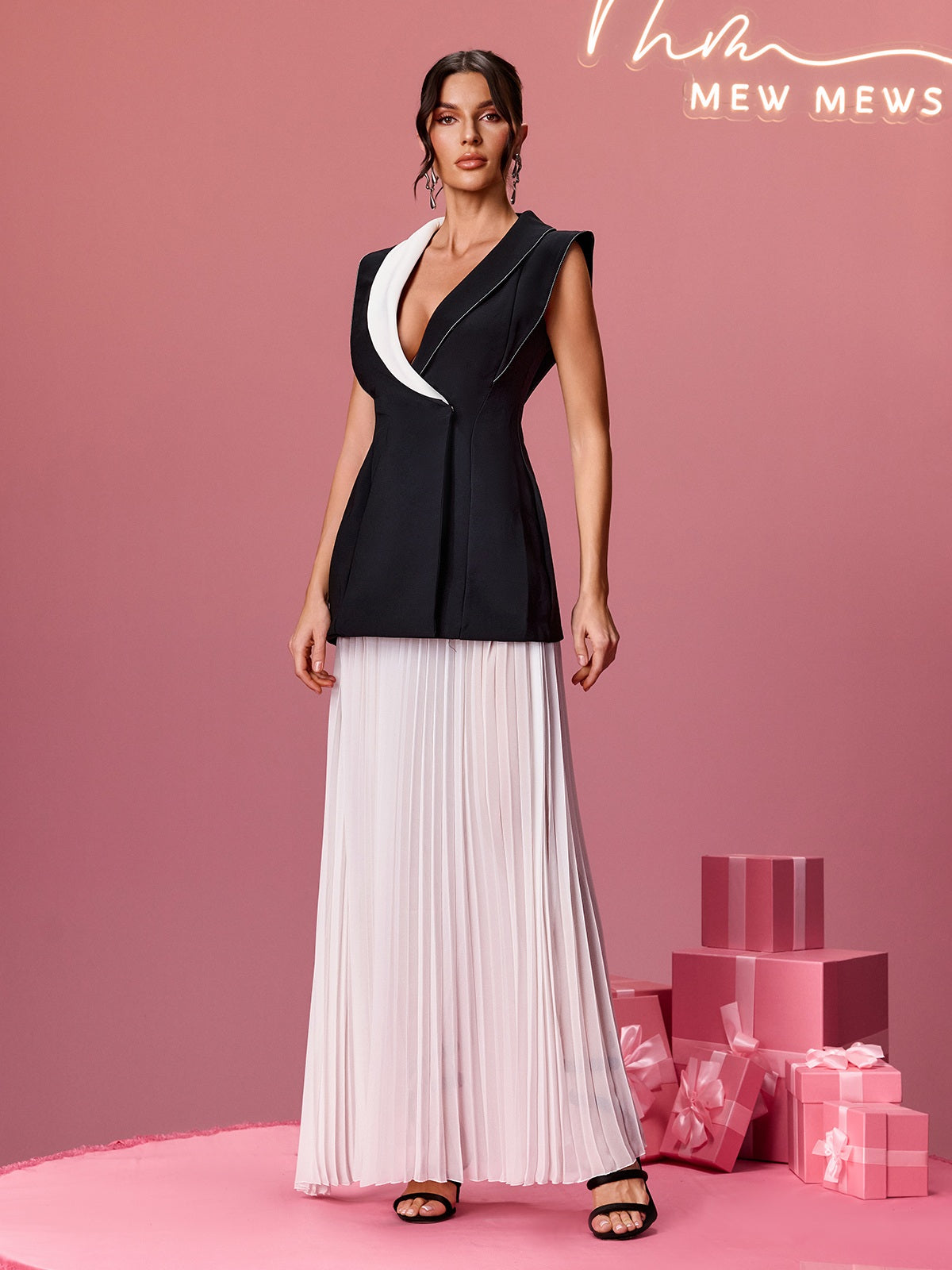Entropyx Sleeveless Pleated Maxi Dress