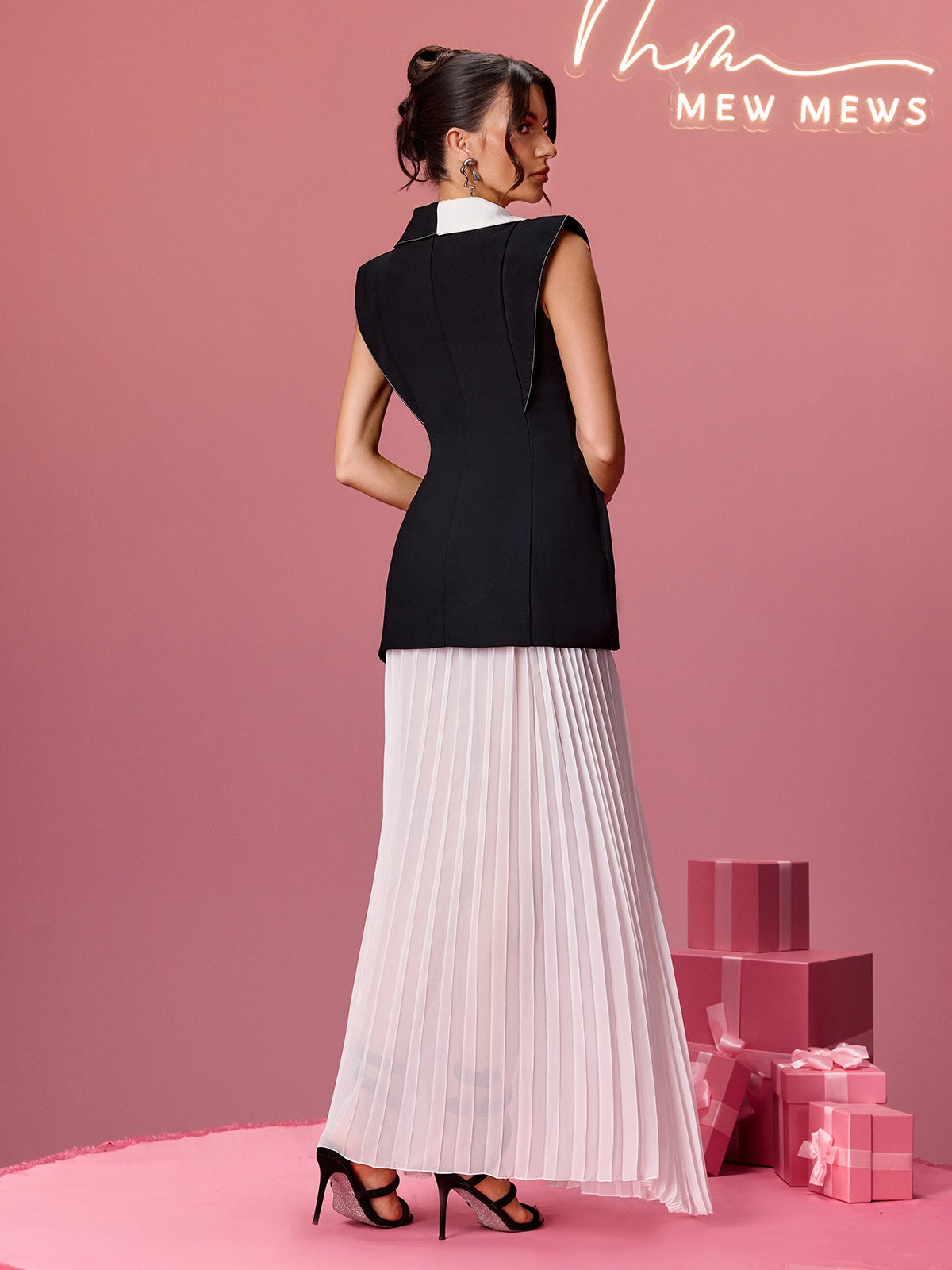 Entropyx Sleeveless Pleated Maxi Dress