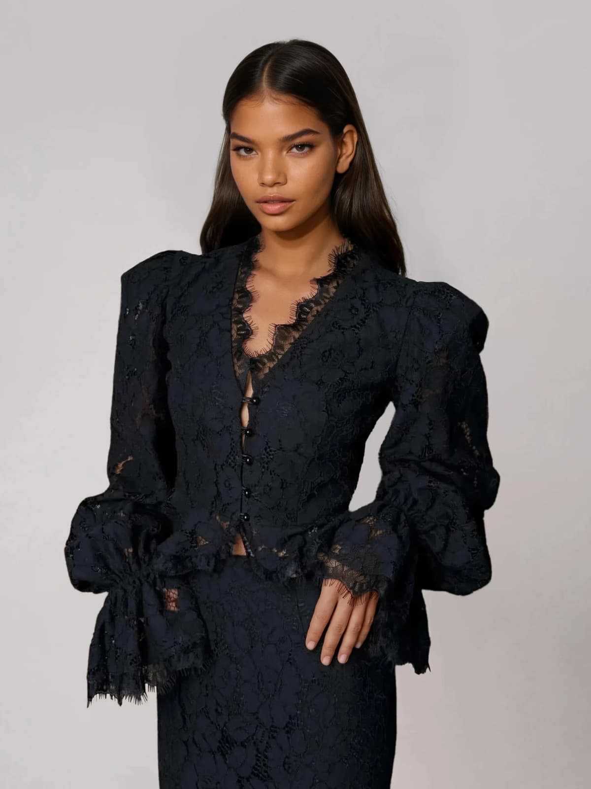 Erithon V Neck Lace Skirt Set In Black