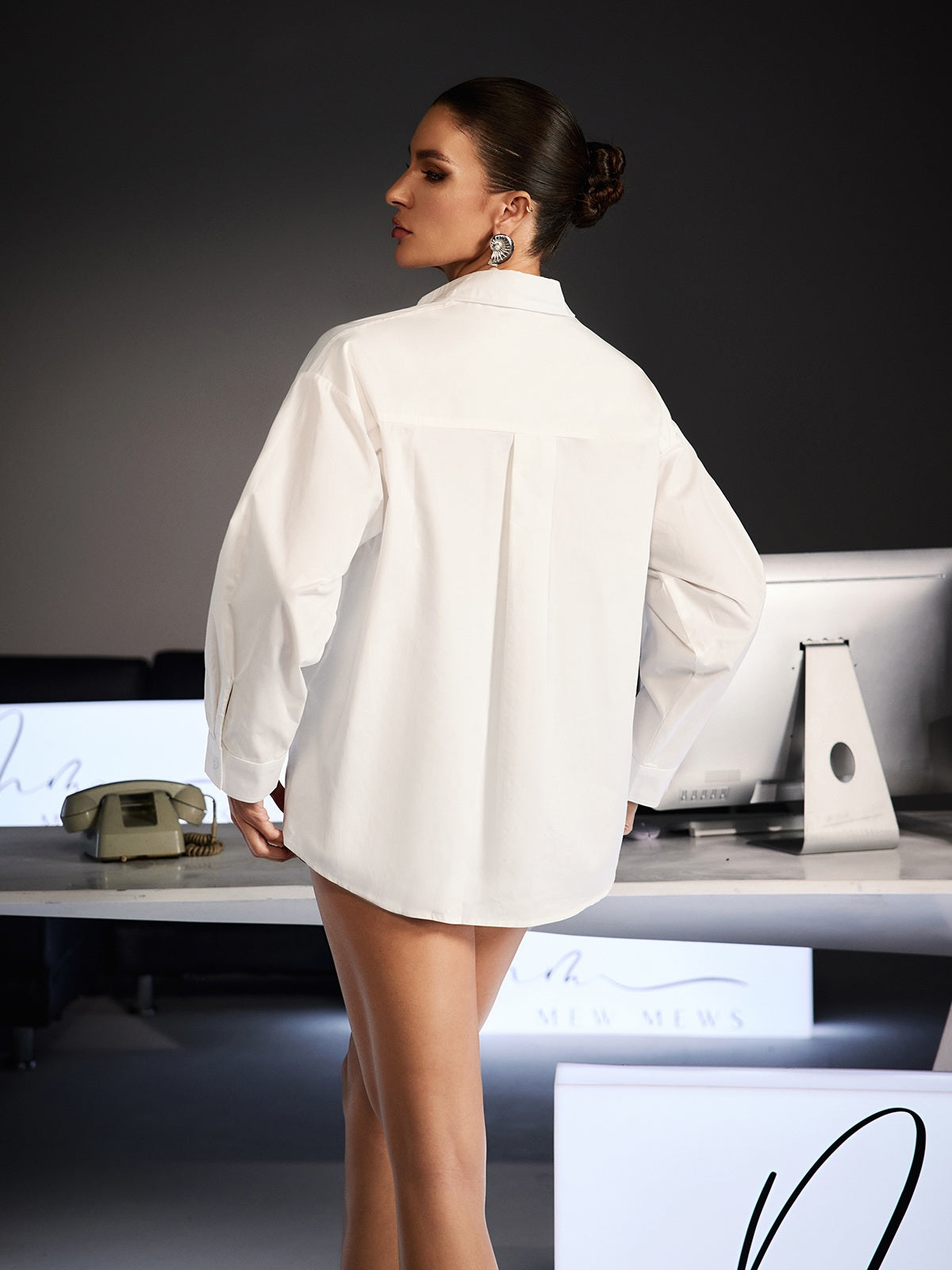 Ferenc Folded Collar Flower Twisted Top