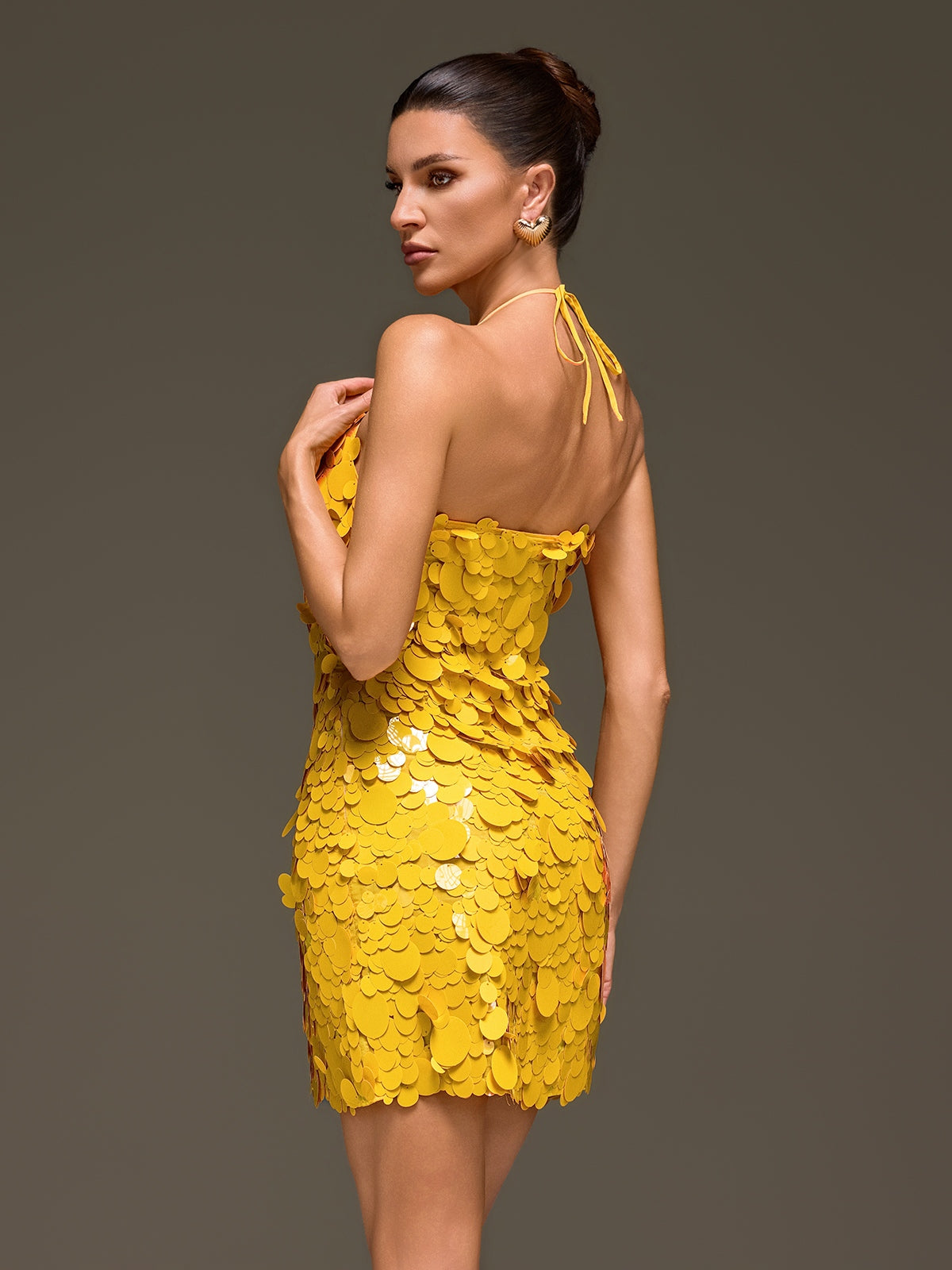 Foryndal Halterneck Round Sequin Mini Dress
