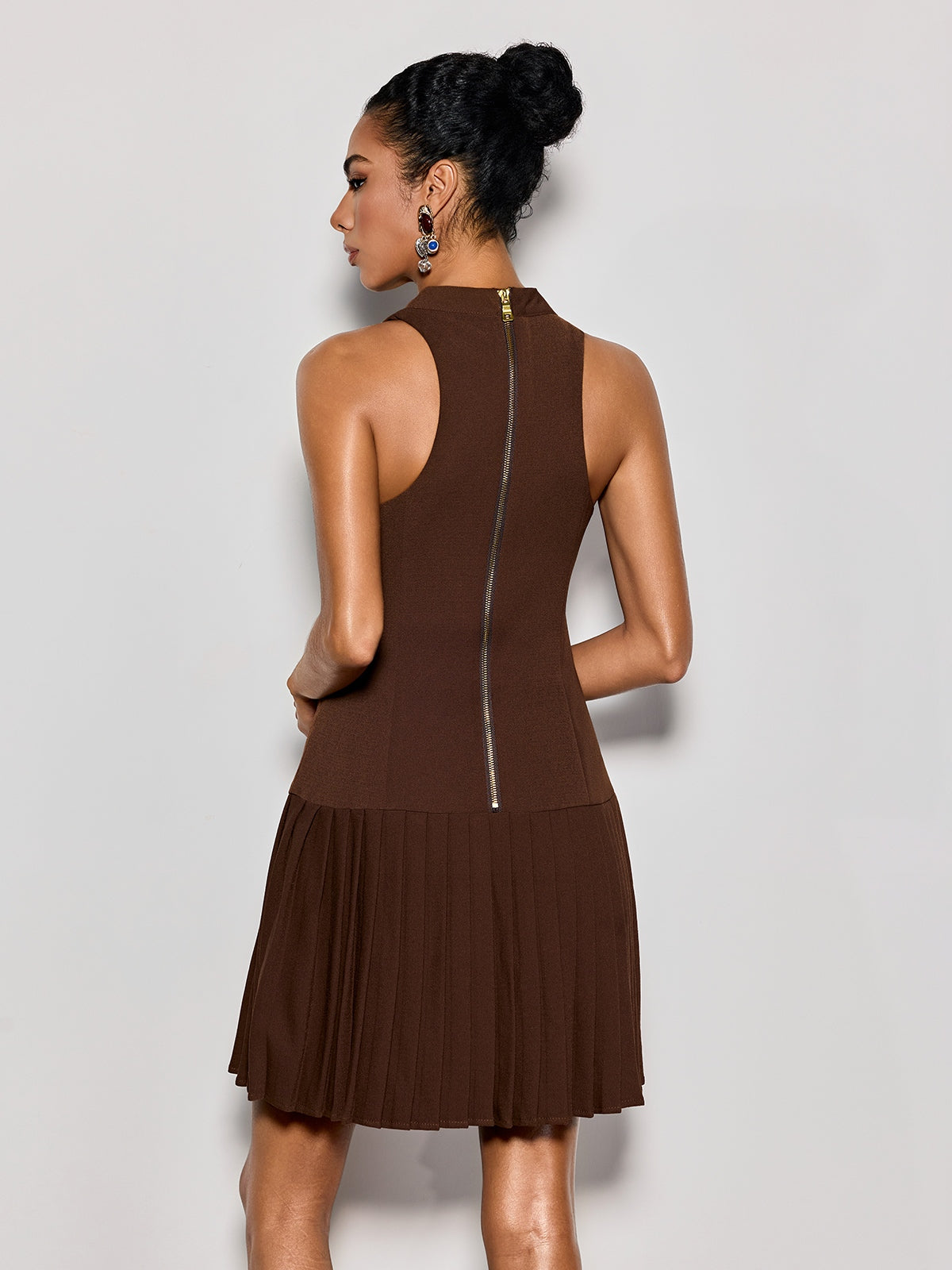 Havqor Sleeveless Pleated Mini Dress In Coffee