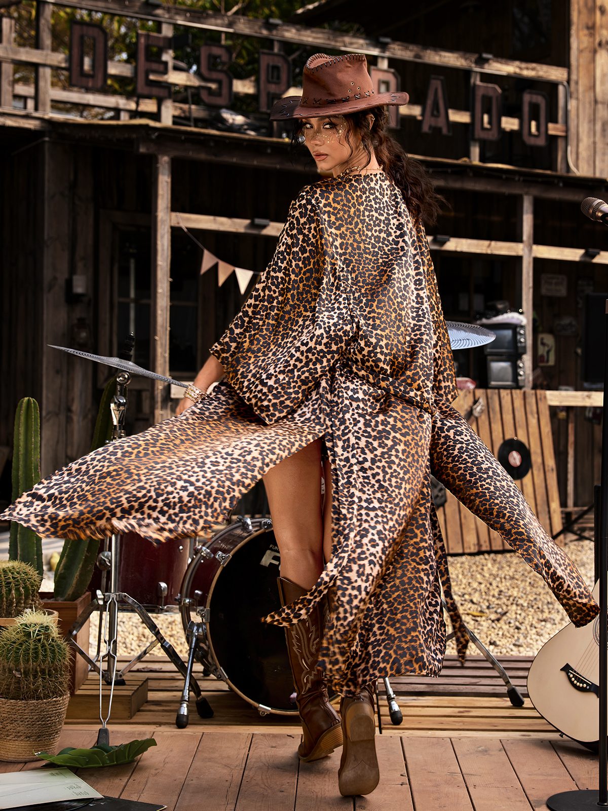 Ixelvon Spaghetti Leopard Romper Set
