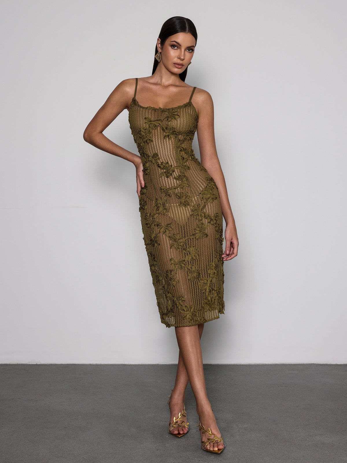 Kavira Spaghetti Flower Midi Dress