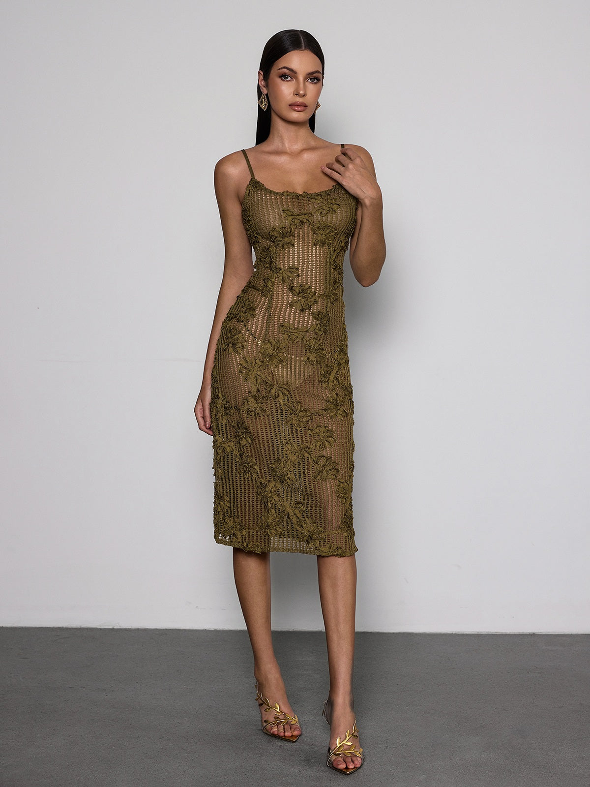 Kavira Spaghetti Flower Midi Dress