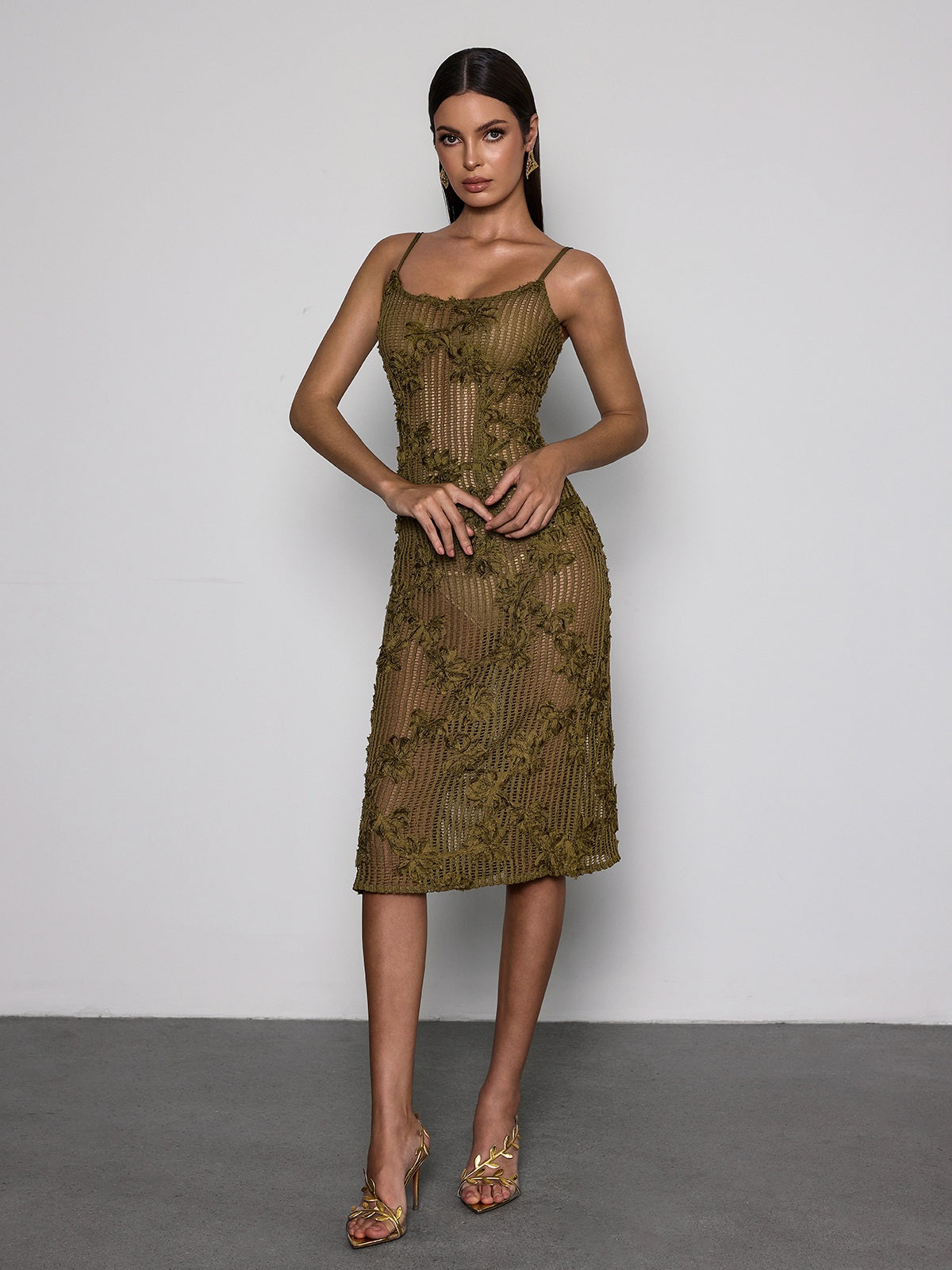 Kavira Spaghetti Flower Midi Dress