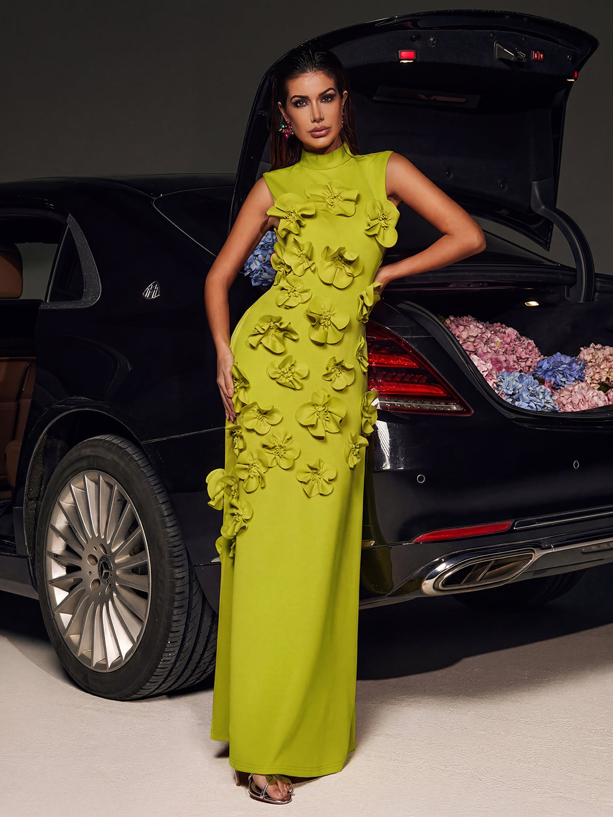 Liluri Sleeveless Flower Maxi Dress In Chartreuse