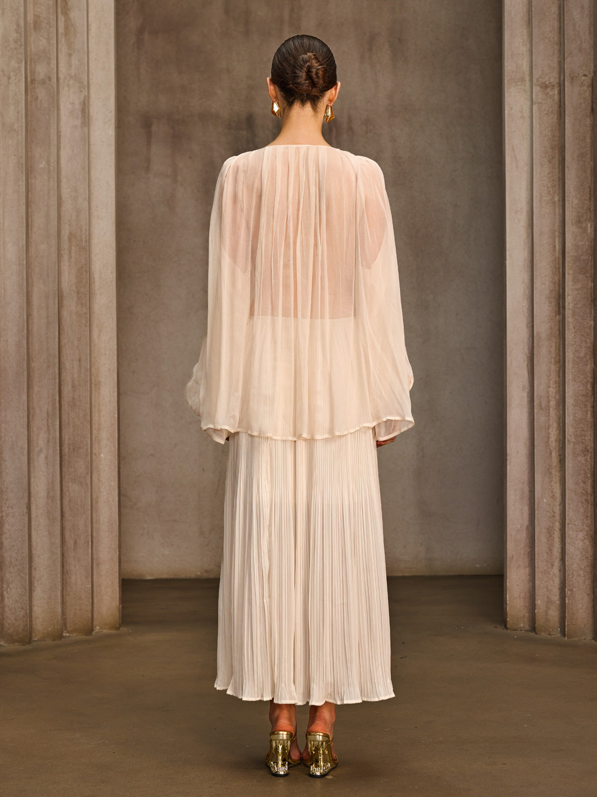 Melythic V Neck Pleated Skirt Set