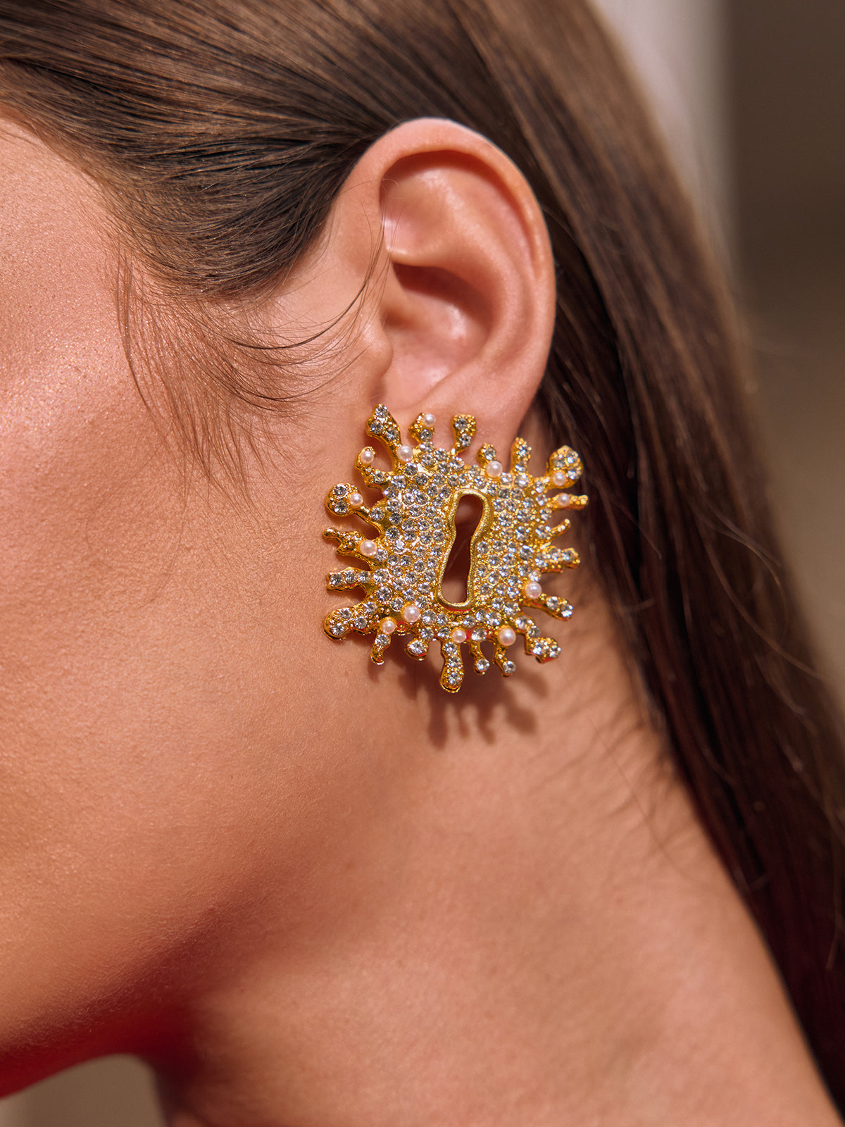 Oxoryxa Pearl Rhinestone Earrings