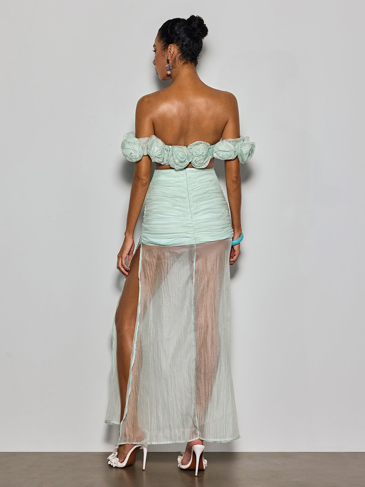 Qavrel Off Shoulder Flower Mesh Skirt Set