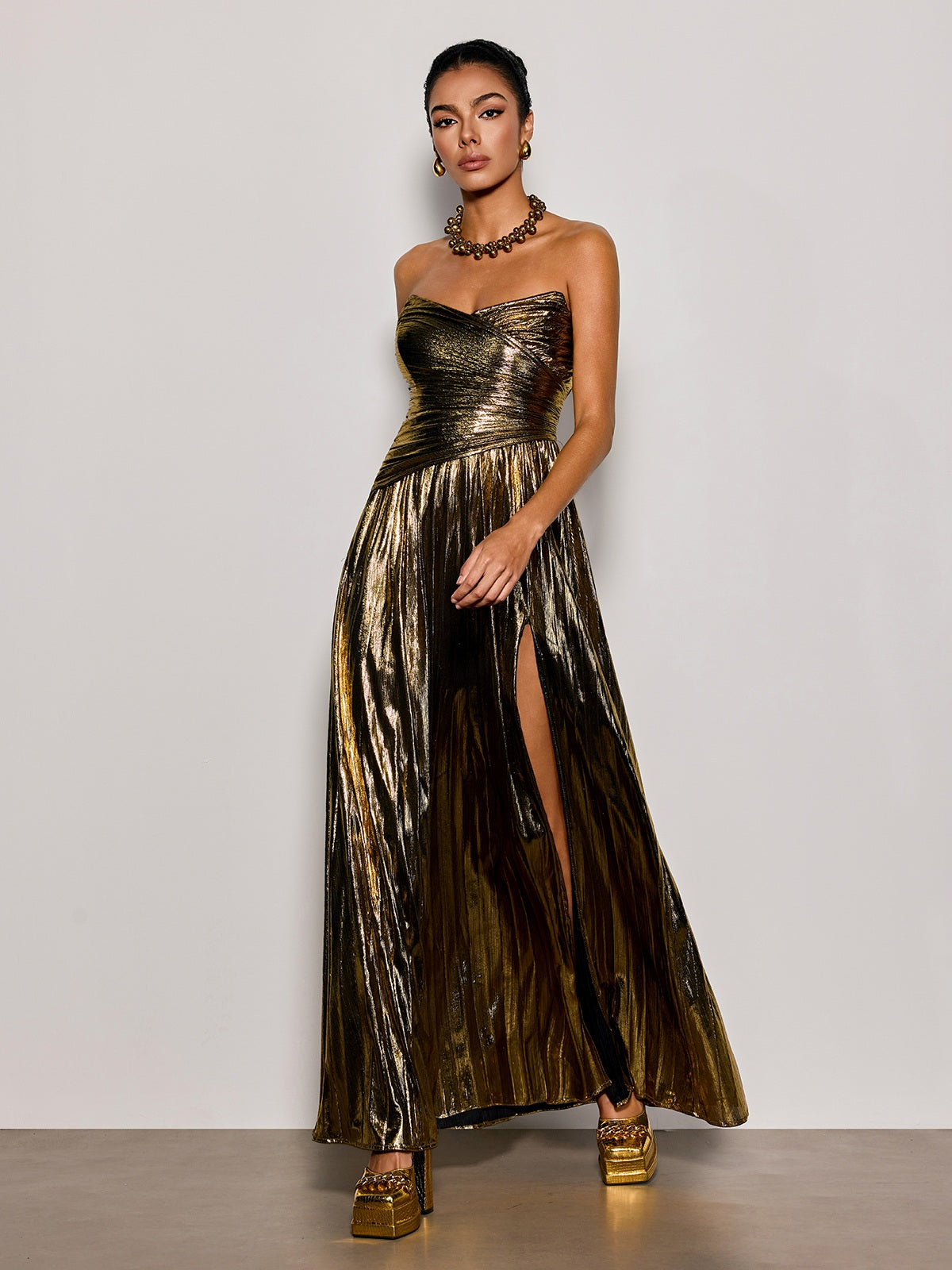 Quvory Strapless Split Metallic Maxi Dress In Gold