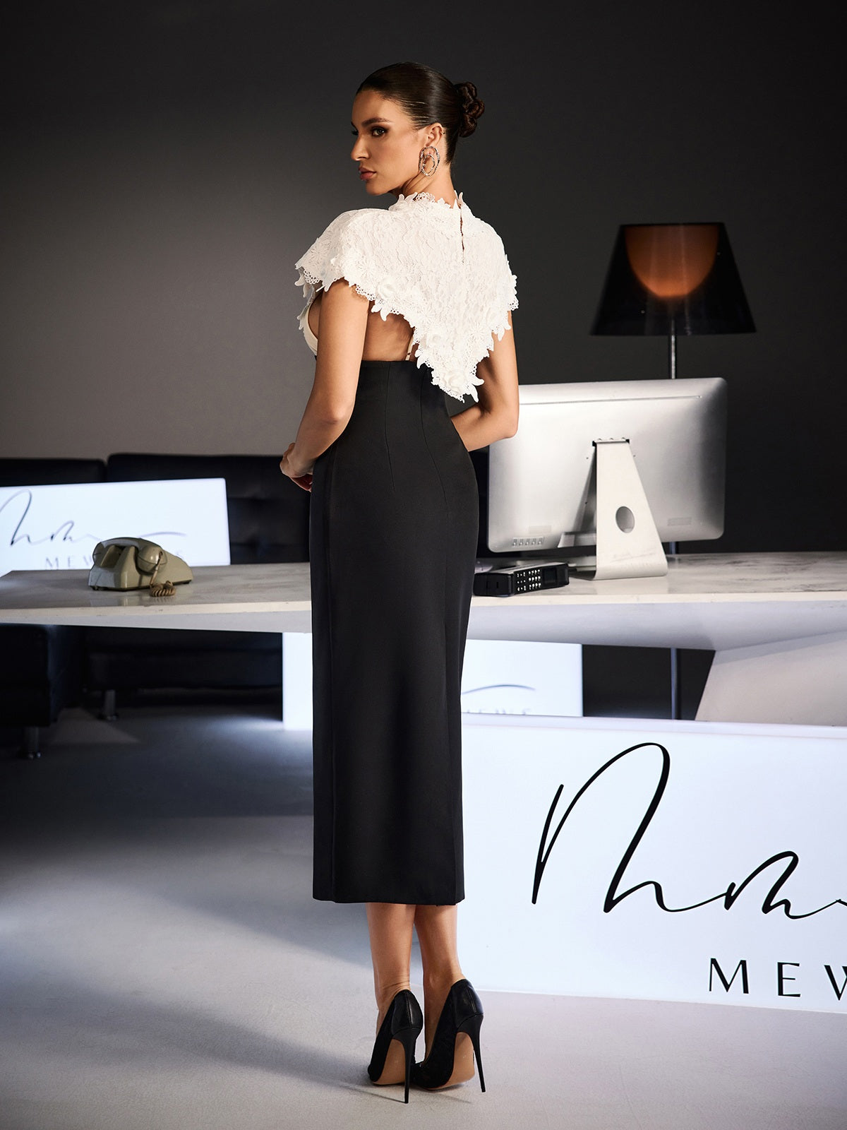Stellara Shawl Lace Skirt Set