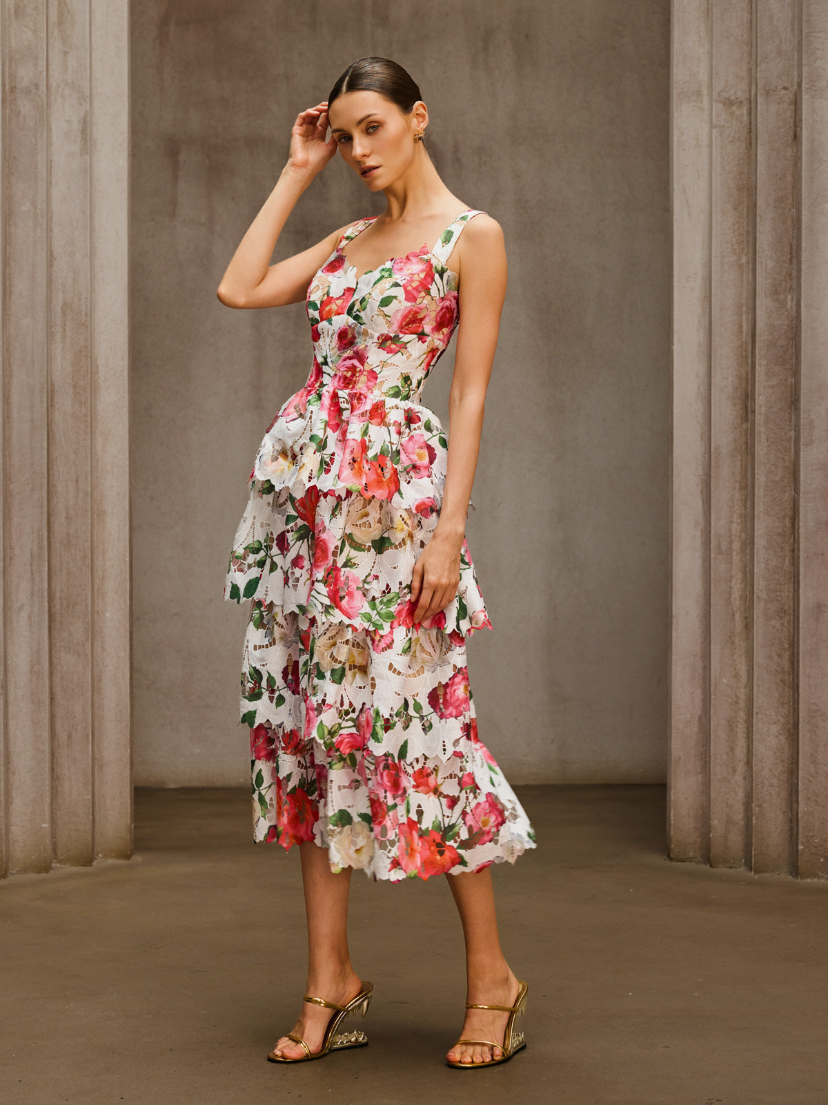 Teryxon U Neck Floral Tiered Midi Dress