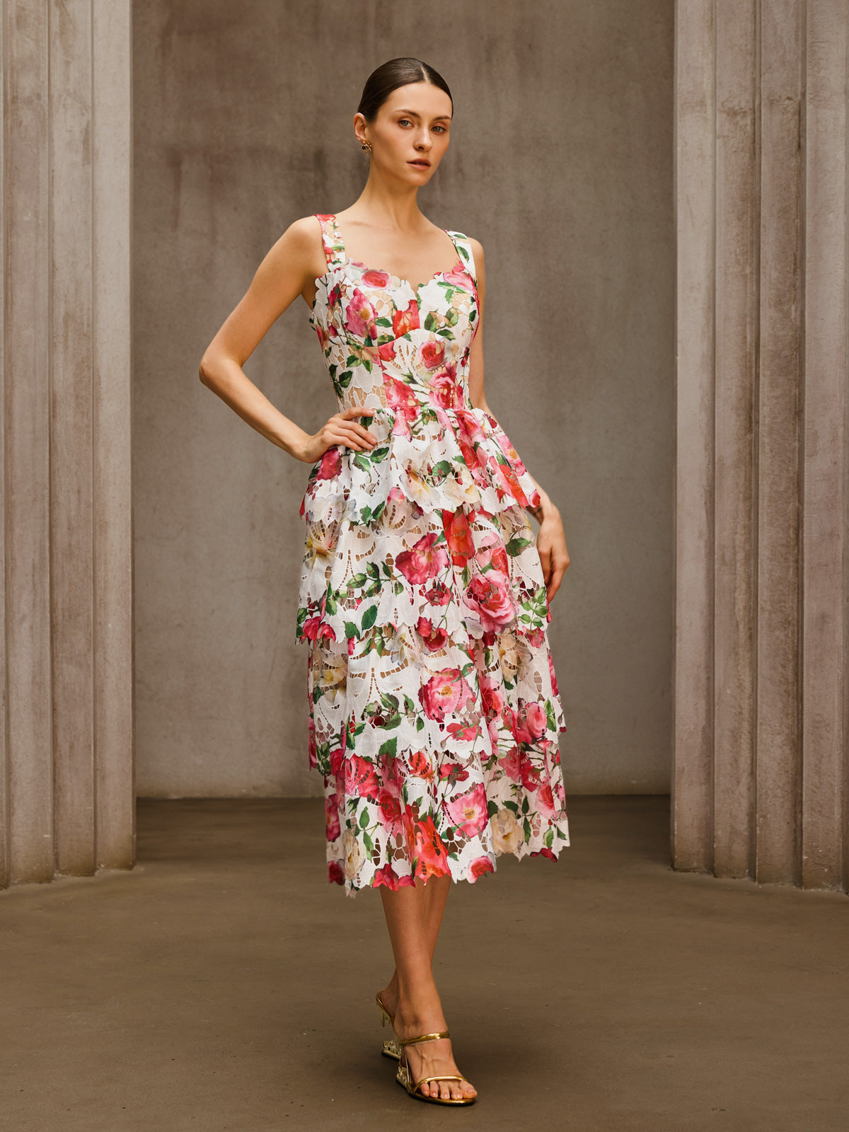Teryxon U Neck Floral Tiered Midi Dress