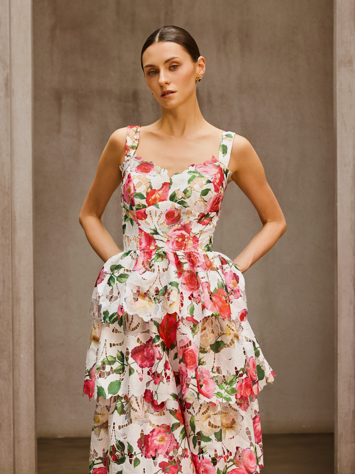 Teryxon U Neck Floral Tiered Midi Dress