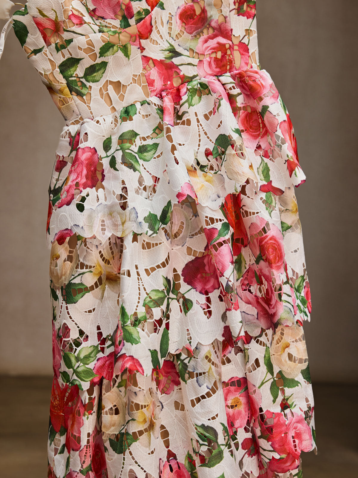 Teryxon U Neck Floral Tiered Midi Dress