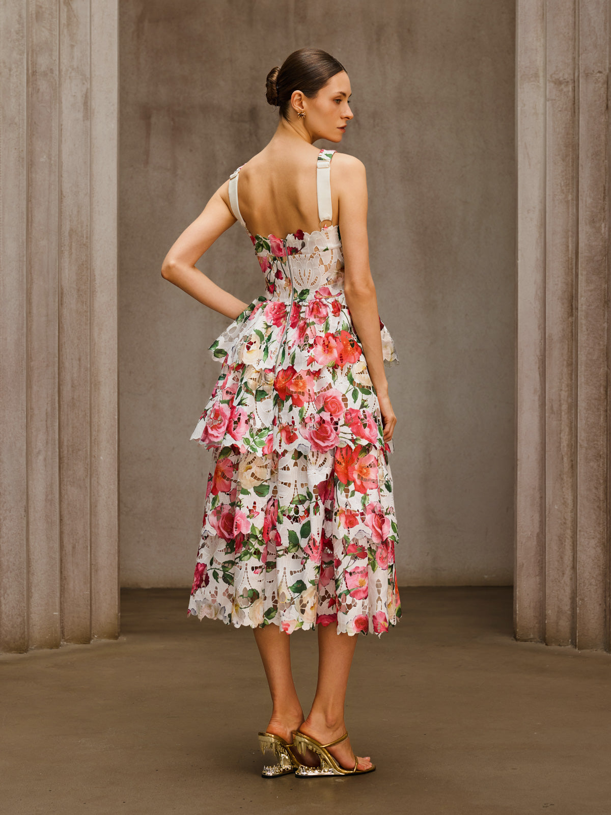 Teryxon U Neck Floral Tiered Midi Dress