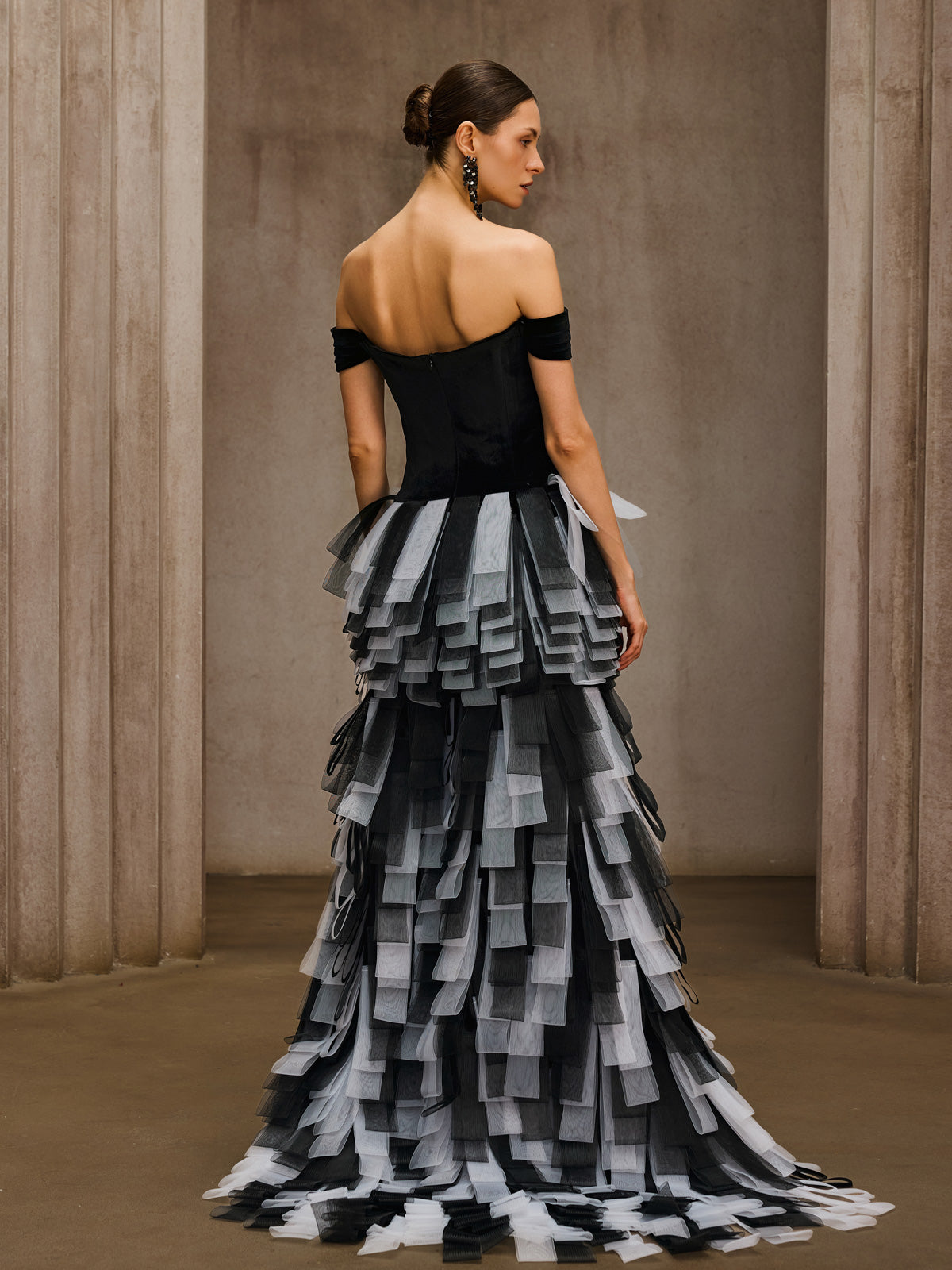 Tynthera Off Shoulder Velvet Trailing Dress