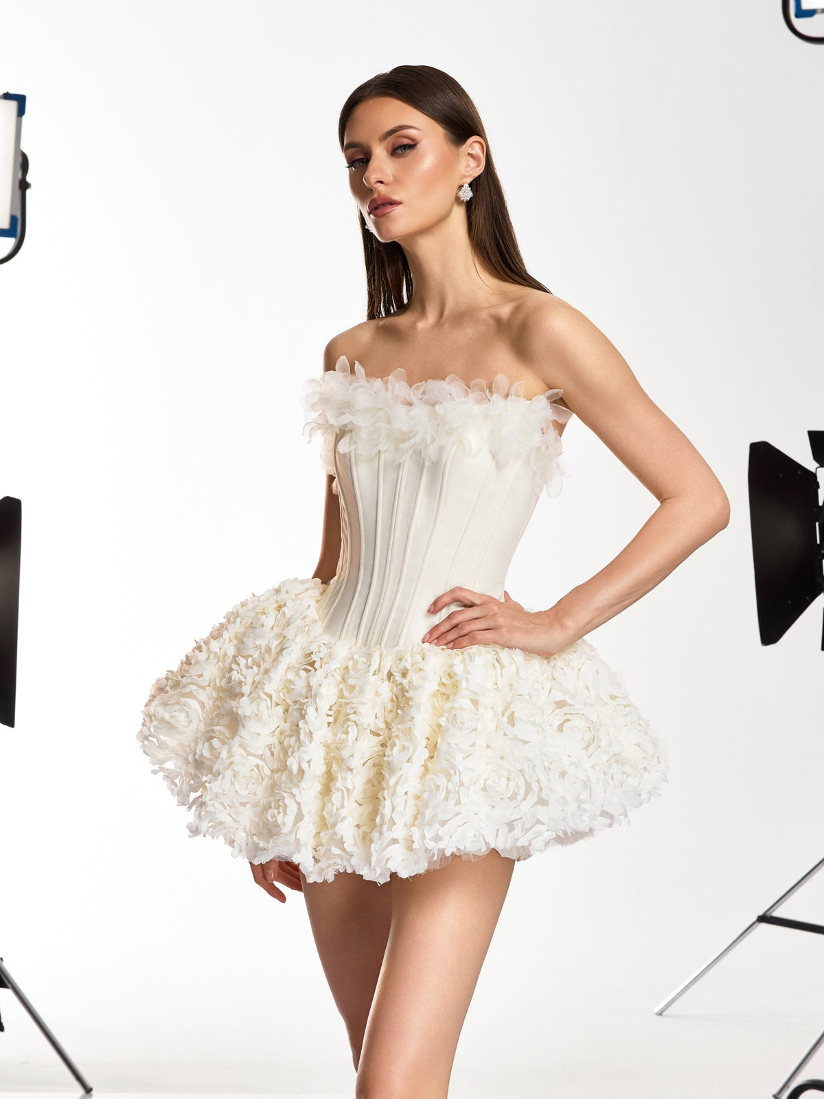 Ulthar Strapless Flower Mini Dress In Apricot