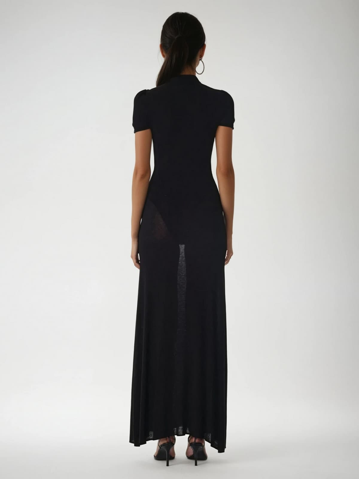 Xilara Short Sleeve Pearl Maxi Dress
