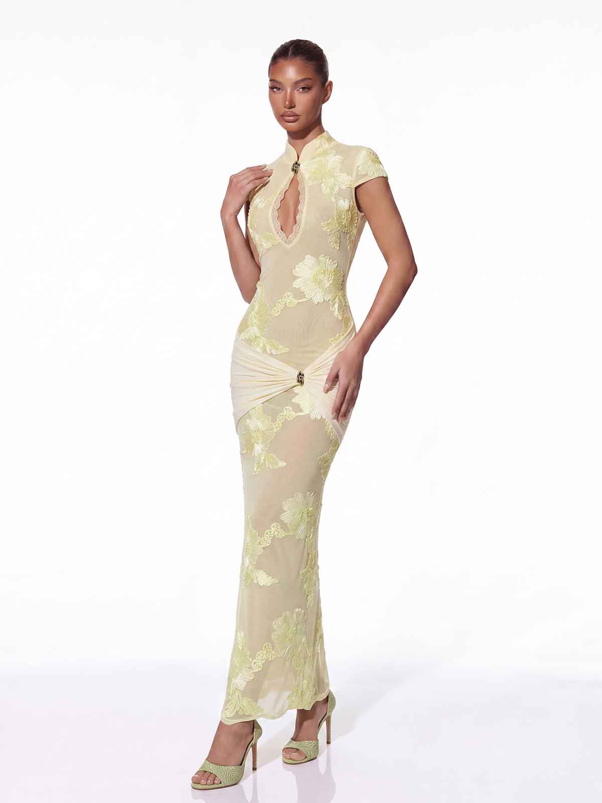 Yarune Cutout Twisted Maxi Dress