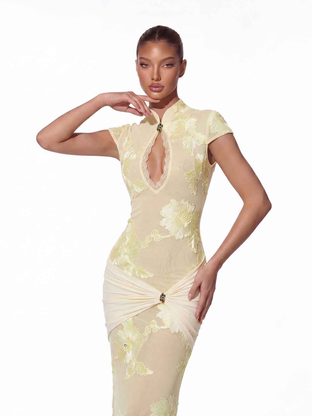 Yarune Cutout Twisted Maxi Dress
